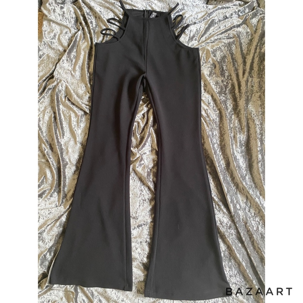 Cut Out Wide Leg Flare Pants